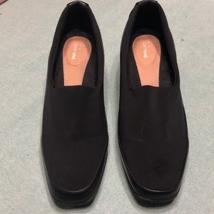 BASIC EDITION TWILA STRETCH SLIP ON SIZE 10 M
